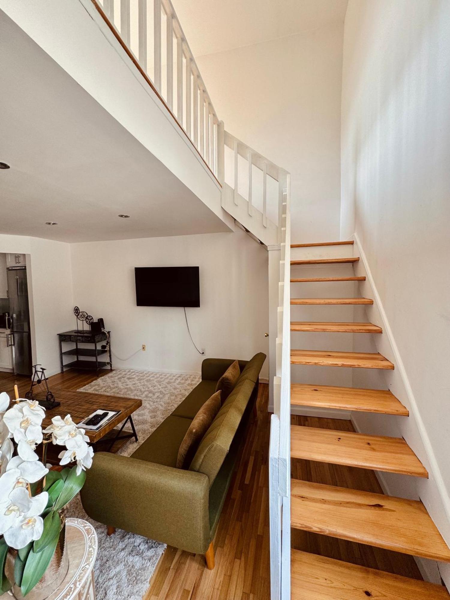 Stylish Duplex Penthouse With Large Outdoor Space Nova York